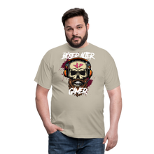 Lade das Bild in den Galerie-Viewer, Böser Alter Gamer Herren Herren T-Shirt - Sandbeige